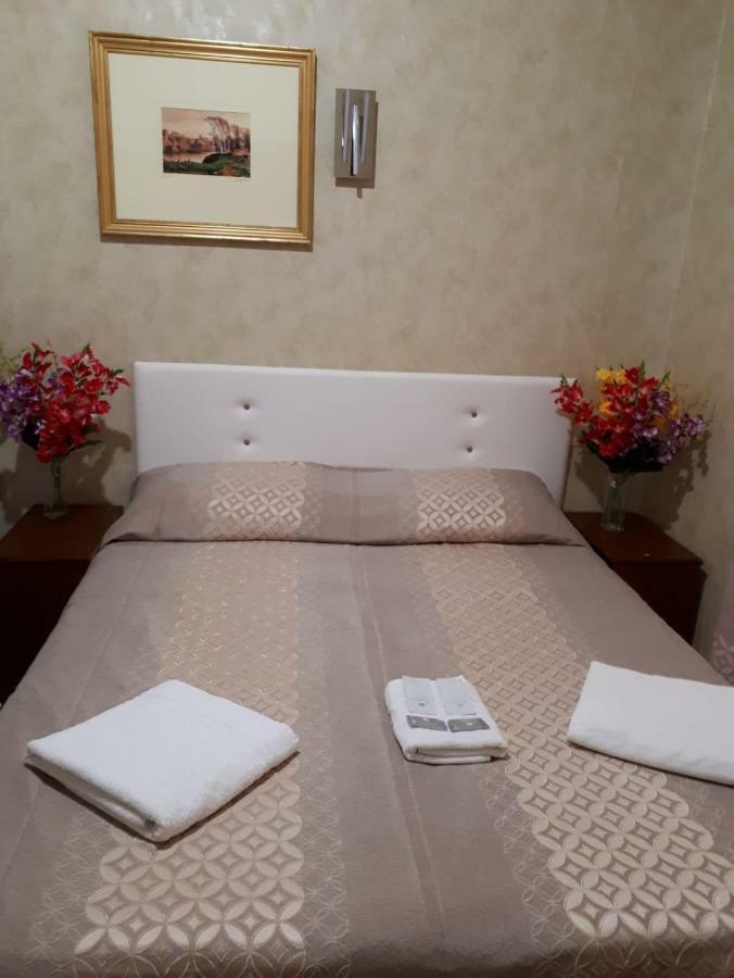 Renting Rooms Rzym Zewnętrze zdjęcie