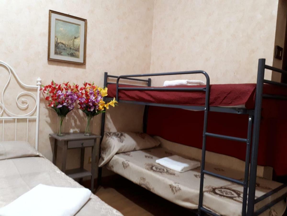 Renting Rooms Rzym Zewnętrze zdjęcie