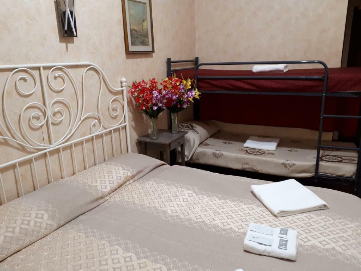 Renting Rooms Rzym Zewnętrze zdjęcie